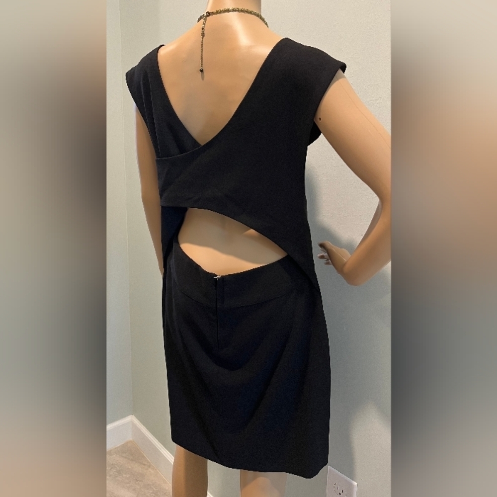 Cute & Sexy IRO Calley Key Hole Black Dress Size 42EU/10US New With Tags - Picture 12 of 16
